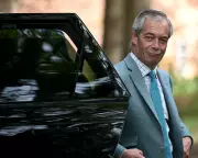 CEO of Bitcoin Firm Backed by Nigel Farage Departs Amid Strategic Shift