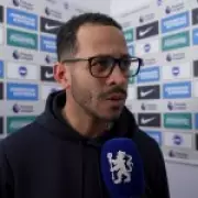 Chelsea Manager Rosenior Admits Only Three Players 'Gave Everything' in Brighton Defeat