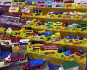 Collectibles Fraud Alert: How to Spot Fake Antiques and Toys