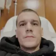 Dad with 10% Survival Odds Seeks Treatment Abroad to Stay with Son