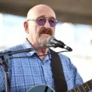 Fleetwood Mac and Traffic rocker Dave Mason dies at 79