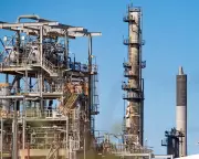 Geelong Refinery Fire Sparks Fuel Price Warning for Victoria