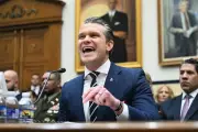 Hegseth Denies Iran War Is Quagmire as US Cost Hits $25bn