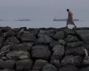 Iran Unable to Locate Mines in Strait of Hormuz, US Officials Report