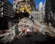 Israel's Surprise Lebanon Strikes Kill 200, Threaten US-Iran Ceasefire