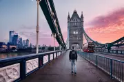 Londoners Defend Their Quiet Kindness Amid New York Friendliness Debate