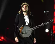Mumford & Sons Ex-Member Calls for Mined 'Floating Wall' in Channel