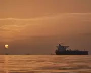Oil Prices Surge, Markets Plunge After US Seizure of Iranian Ship in Hormuz