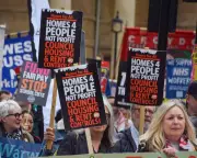 Rachel Reeves Considers One-Year Rent Freeze Amid Iran War Cost of Living Crisis
