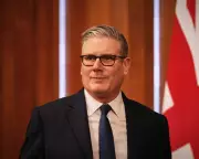 Starmer Arrives in Gulf to Bolster US-Iran Ceasefire Amid Regional Tensions