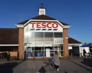 Tesco Warns of Profit Impact from Iran War Uncertainty