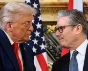 Trump Mocks Starmer Over UK Aircraft Carriers in White House Speech