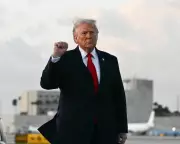 Trump Signals More Mass Pardons as Vance Departs Pakistan After Failed Iran Talks