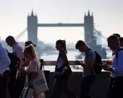 UK Unemployment Drops Unexpectedly to 4.9% Amid Economic Shifts
