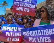 US Supreme Court Weighs Trump's Power to End TPS for Haitians and Syrians