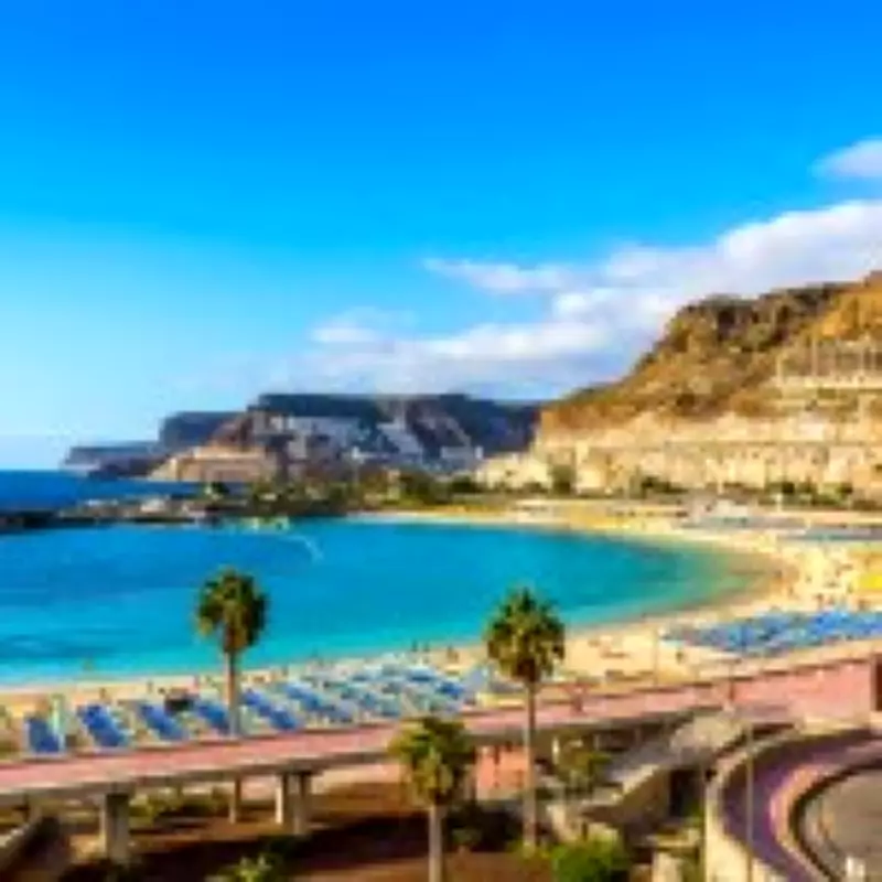 4-Year-Old Boy Fighting for Life After Drowning in Hotel Pool in Gran Canaria