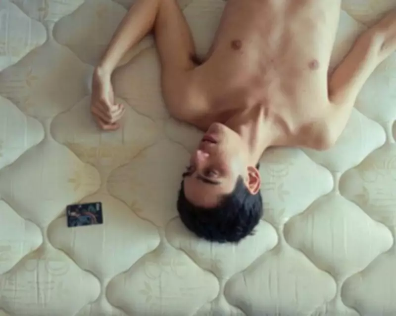 A Few Feet Away Review: Buenos Aires Slacker's Hookup Drama