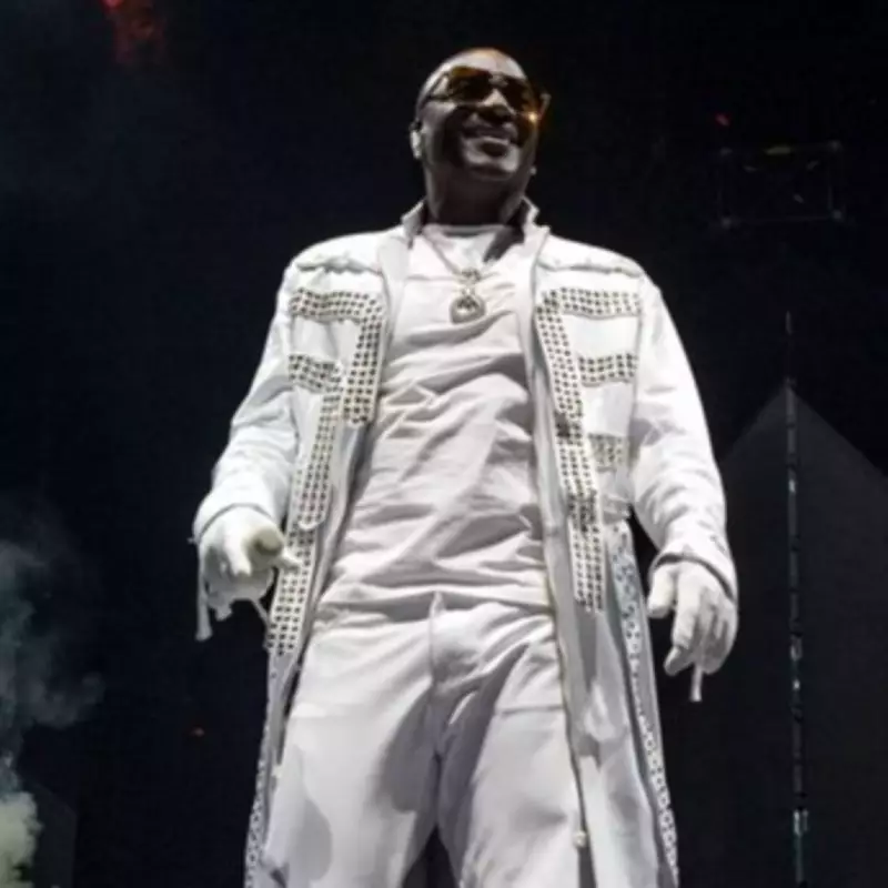 Akon's O2 Arena Concert Turns Chaotic After Singer Drenches and Squishes Fans