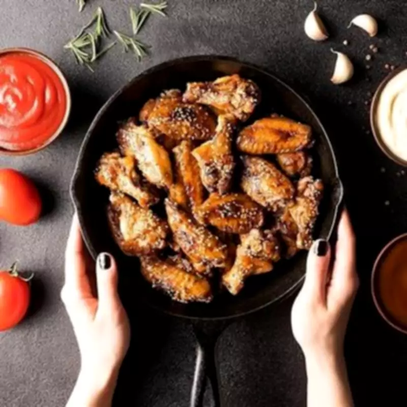 Amazon Shoppers Rave About £20 Pre-Seasoned Cast Iron Skillet Set