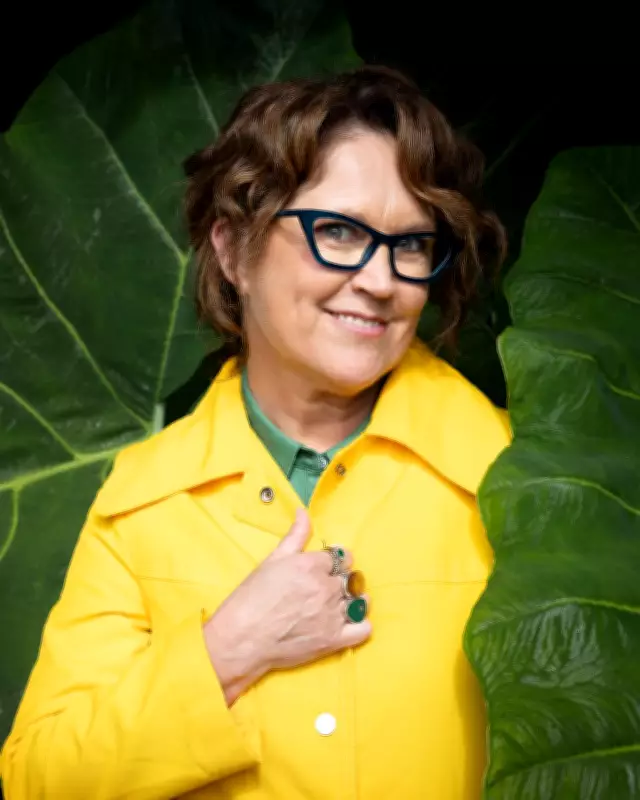 Annabel Crabb on Hoarding, Kitchen Cabinet, and Crying at the Logies