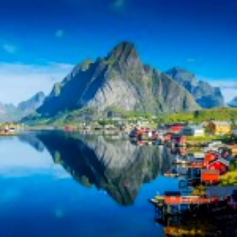 Best Solo Mini-Breaks: Expert Picks for Microdosing Travel in 2026