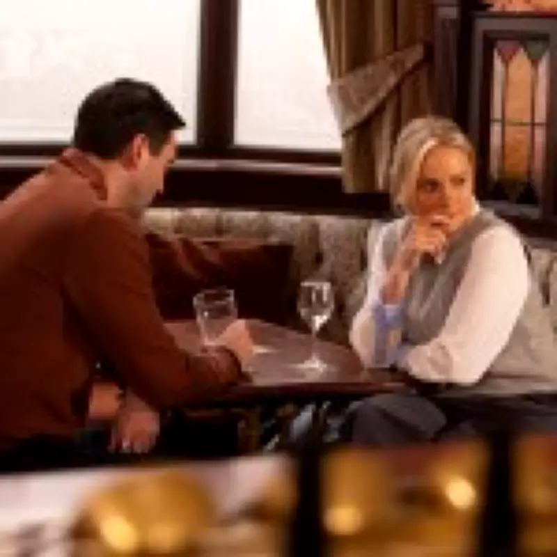 Coronation Street: Lisa Torn Between Two Suspects in Theo Murder Case