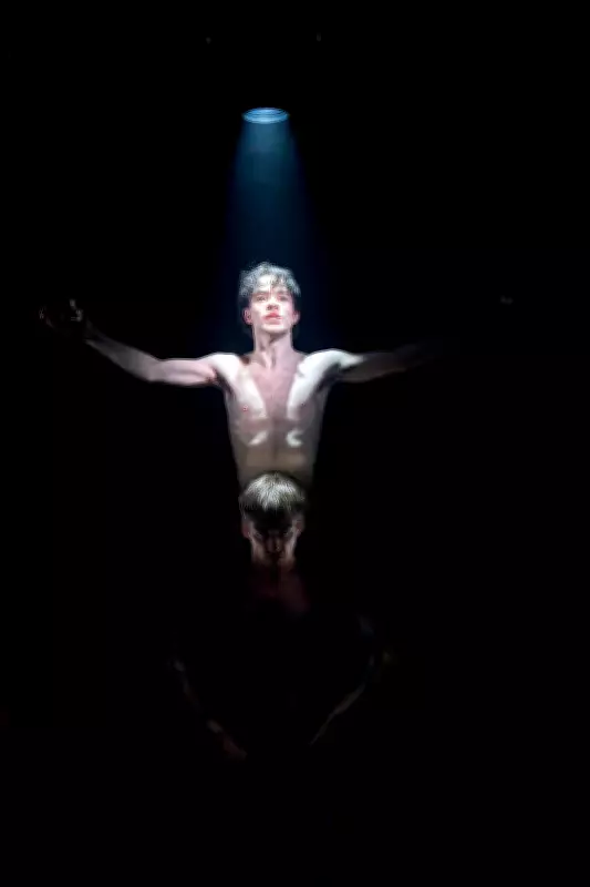 Equus at Menier Chocolate Factory: Toby Stephens Shines in Intimate Revival