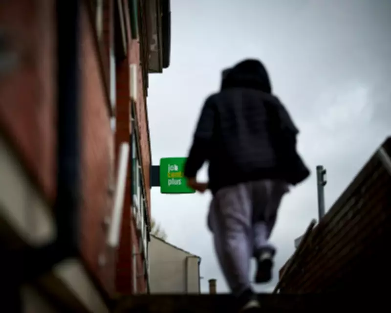 Ex-Labour Adviser Urges Social Media Ban, Education Reform to Tackle 'Lost Generation'