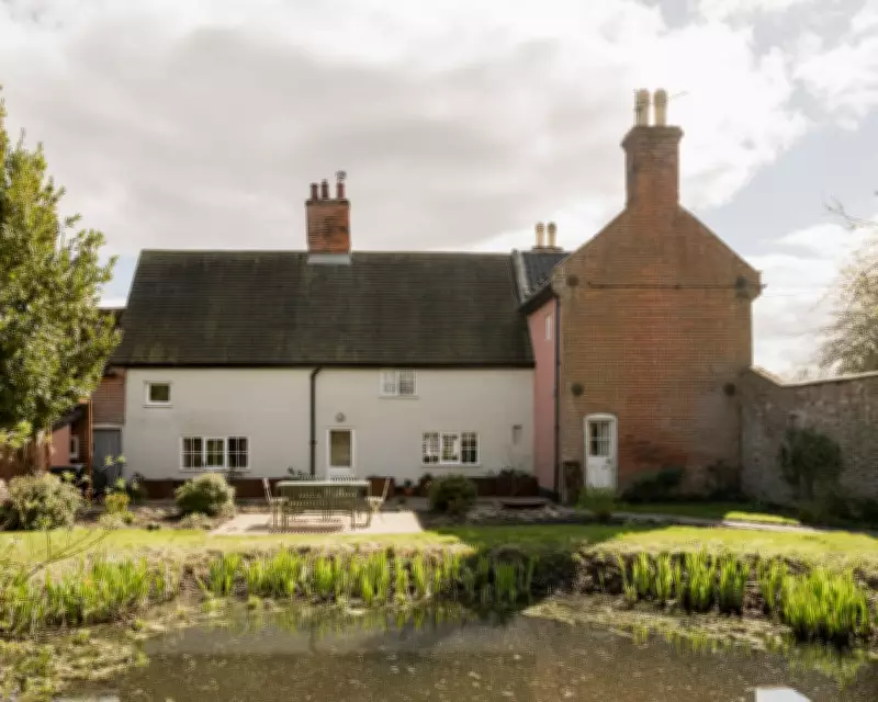 Fantasy House Hunt: Homes with Great Gardens for Parties in England