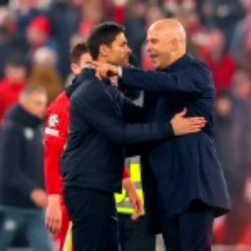 Gary Neville Predicts Arne Slot Will Stay at Liverpool After Xabi Alonso Joins Chelsea