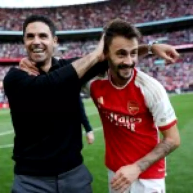 Hamburg to Hold Talks with Arsenal Over Permanent Fabio Vieira Transfer