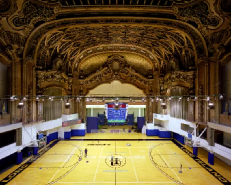 Haunting Beauty of Abandoned US and Canadian Cinemas Captured in Photos