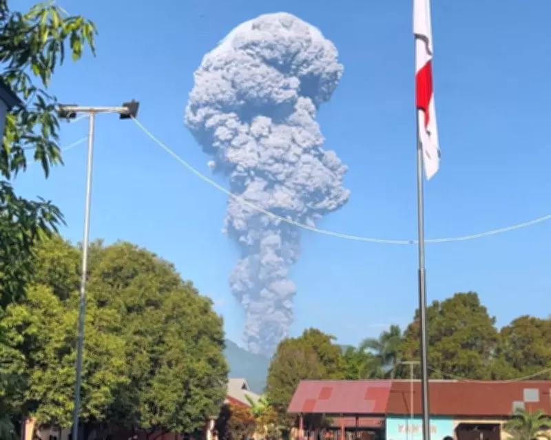 Indonesian Rescuers Recover Body After Mount Dukono Eruption, Search for Missing Singaporeans Continues