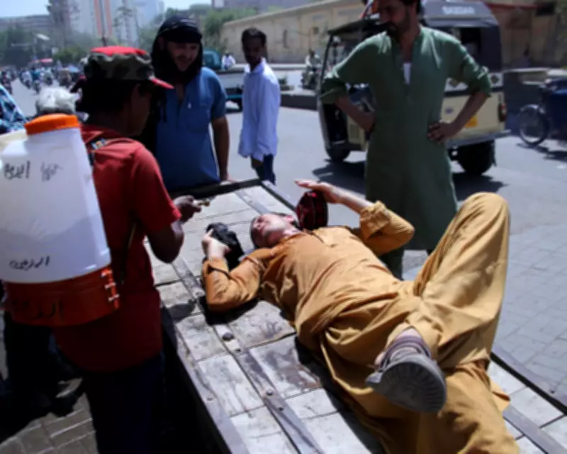 Karachi Struggles Under Extreme Heatwave as Temperatures Hit 44.1C