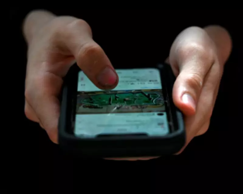 Labour Plans Crackdown on Social Media to Protect Children