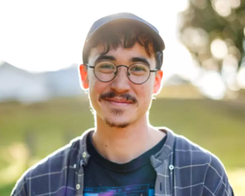 Lee Lai Makes History as First Non-Binary and Graphic Novelist to Win Stella Prize
