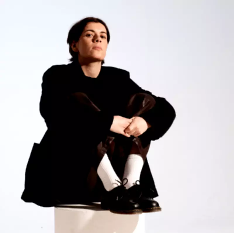 Liz Lawrence on Grief, Sister's Death, and New Album Vespers