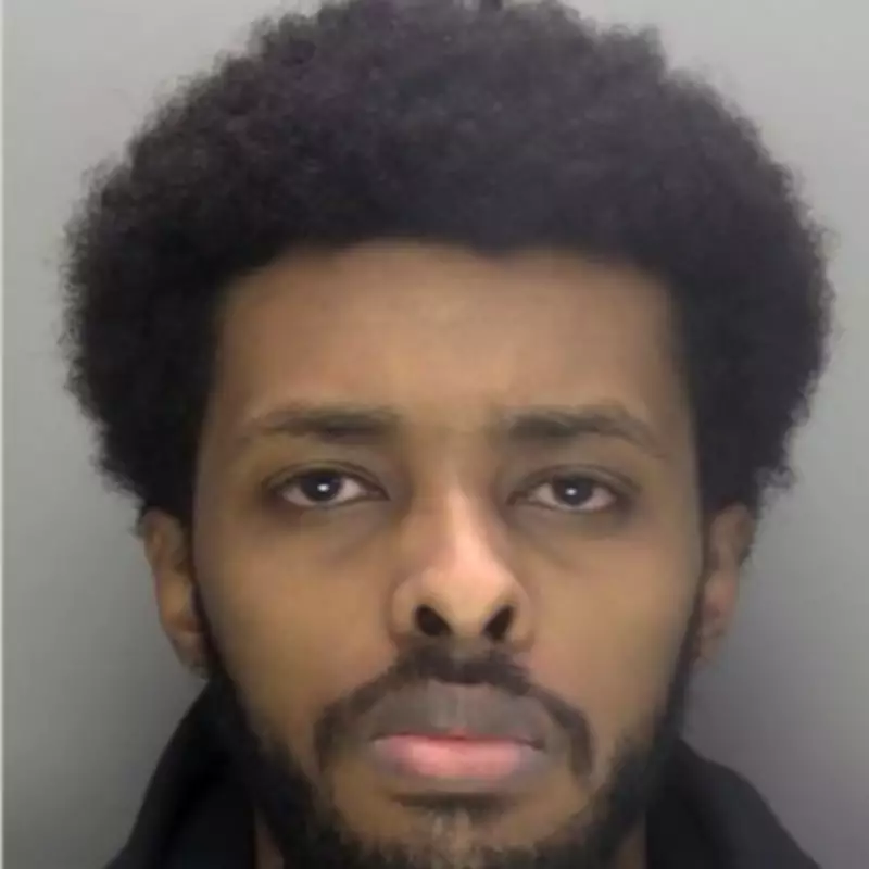 London Drug Dealers Toss Crack Cocaine Out Window During Police Raid