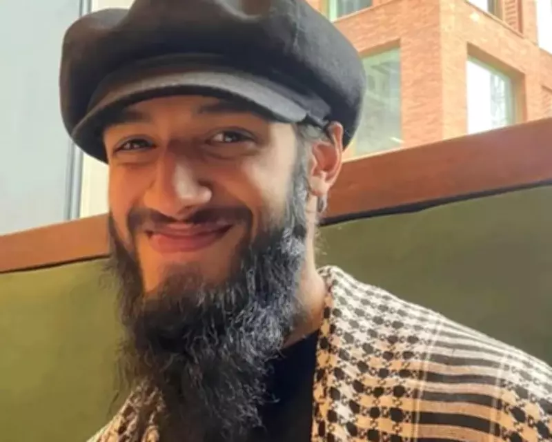 London Prisoner with Muscle Disease Claims He Must Crawl on Floor