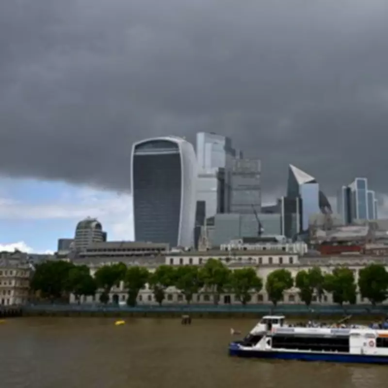 London Weather: Grey and Damp Weekend Ahead After Sunny Spring
