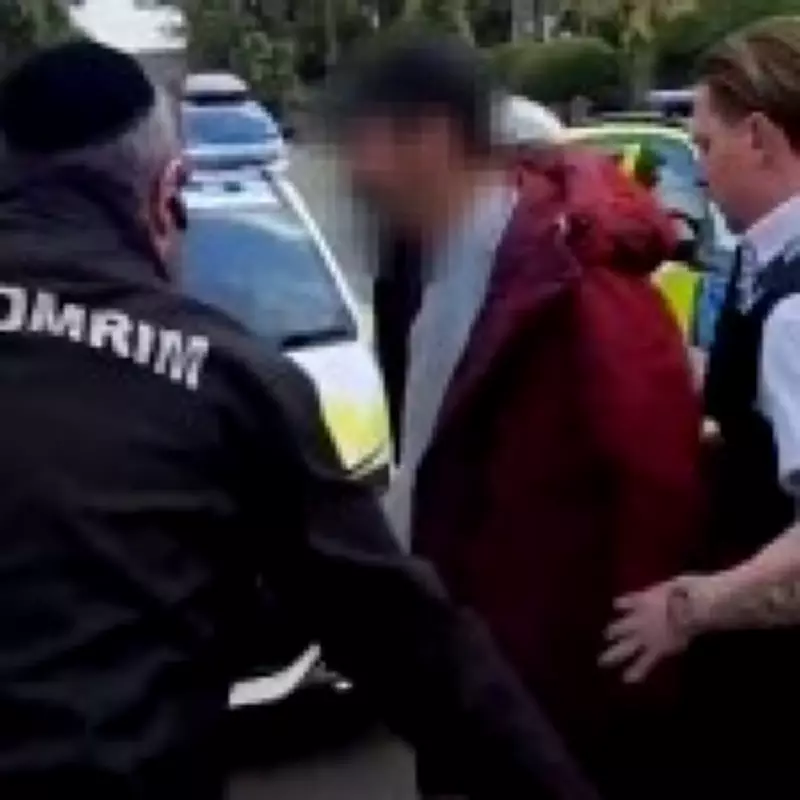 Man arrested for antisemitic abuse on London bus in Hackney