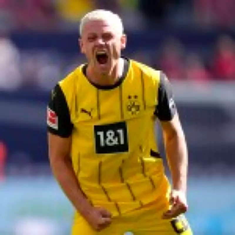 Man Utd Learn Asking Price for Dortmund Full-Back Ryerson with 15 Assists