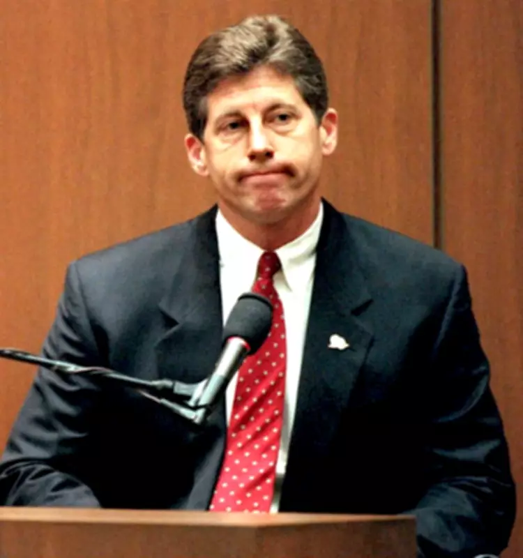 Mark Fuhrman, LA Detective in OJ Simpson Case, Dies at 72