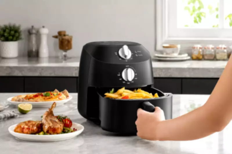 Midea Mini Air Fryer: Compact Kitchen Gadget for Small Spaces
