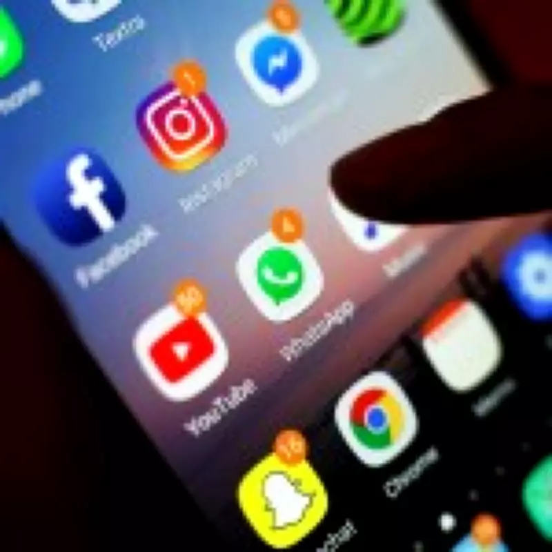 MPs Warn Children Too Tired to Learn Due to Late-Night Social Media Scrolling