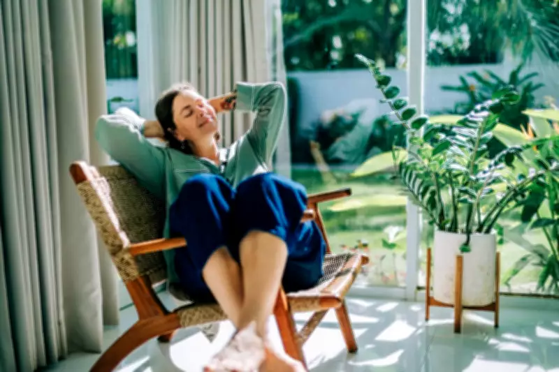 My Fantasy Solo Life Collapsed in Six Steps After My Husband Left
