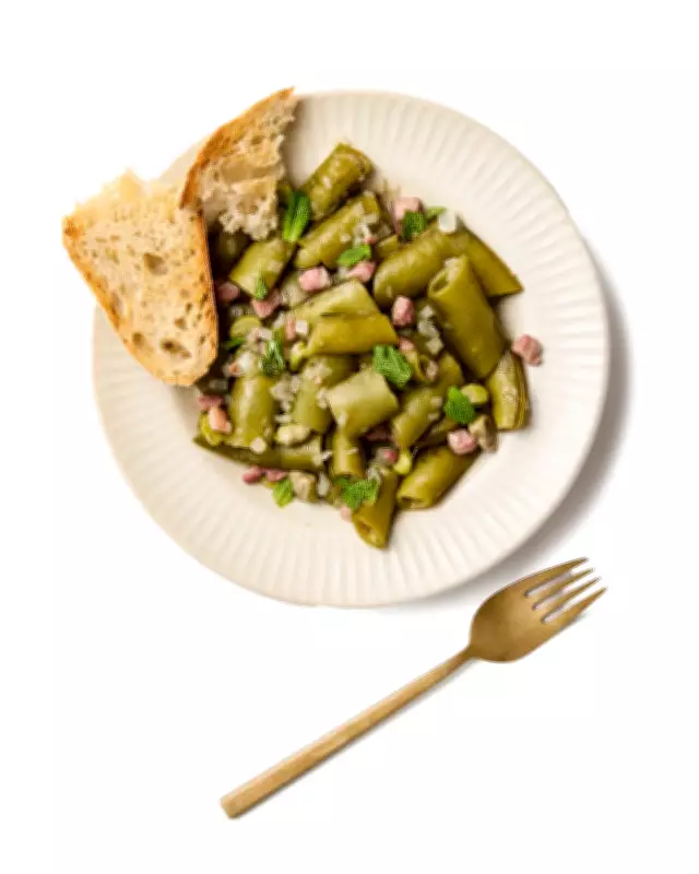 Perfect Spanish Broad Bean Stew Recipe: A Spring Classic
