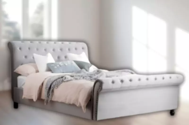Plush King Size Bed with Boutique-Hotel Vibes for Under £480