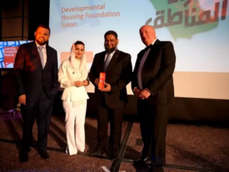 Sakan Wins Learning Excellence Award in London for Community Impact