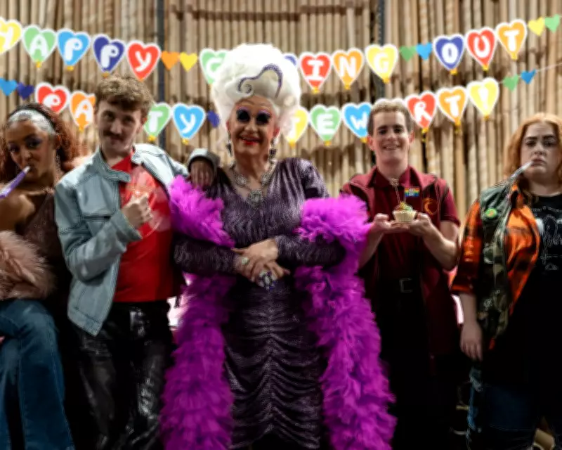 Smoggie Queens Review: A Fabulously Weird Queer Comedy Gold